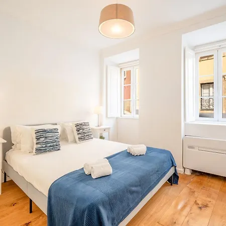 Appartamento Guestready - Glorious Near Miradouro Da Graca Lisbona