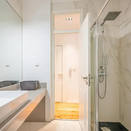 Guestready - Glorious Near Miradouro Da Graca 아파트 리스본